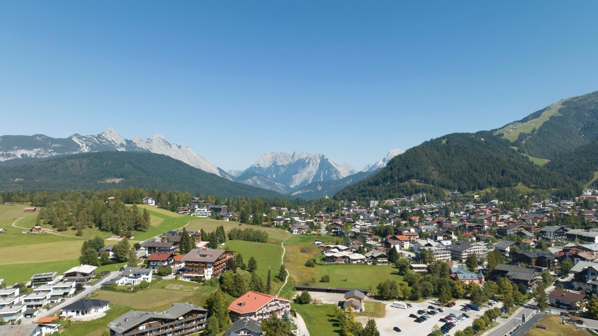 Triple A Chalets Seefeld in Tirol Buitenkant foto